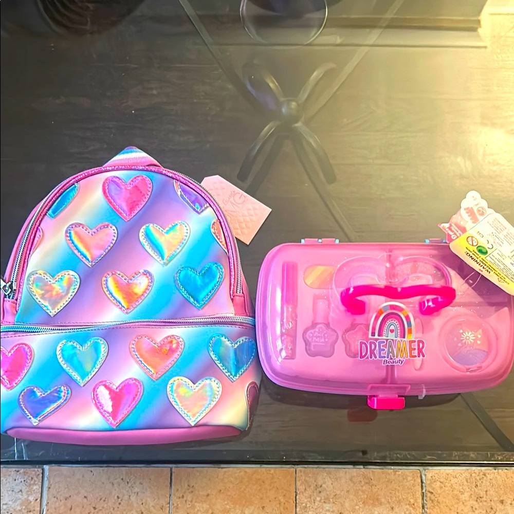 Dreamers Kids Heart Backpack and makeup Playset